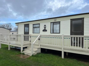 Manor Park Hunstanton 6 berth caravan pets go free
